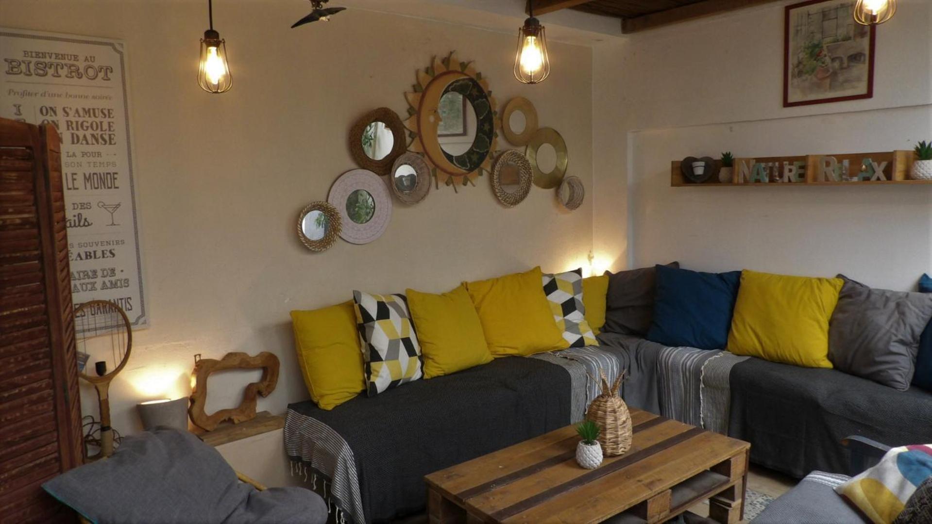 Le Petit Patio Bed & Breakfast Aigues-Mortes Bagian luar foto