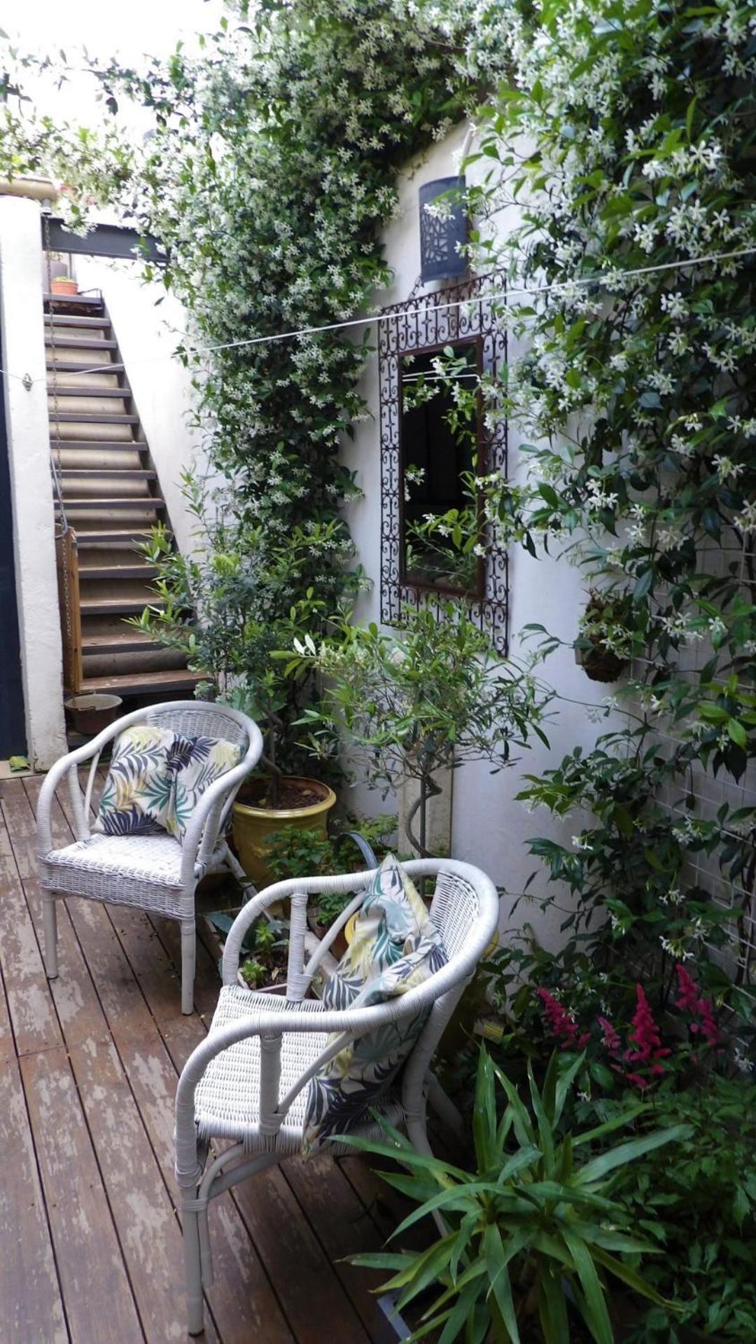 Le Petit Patio Bed & Breakfast Aigues-Mortes Bagian luar foto
