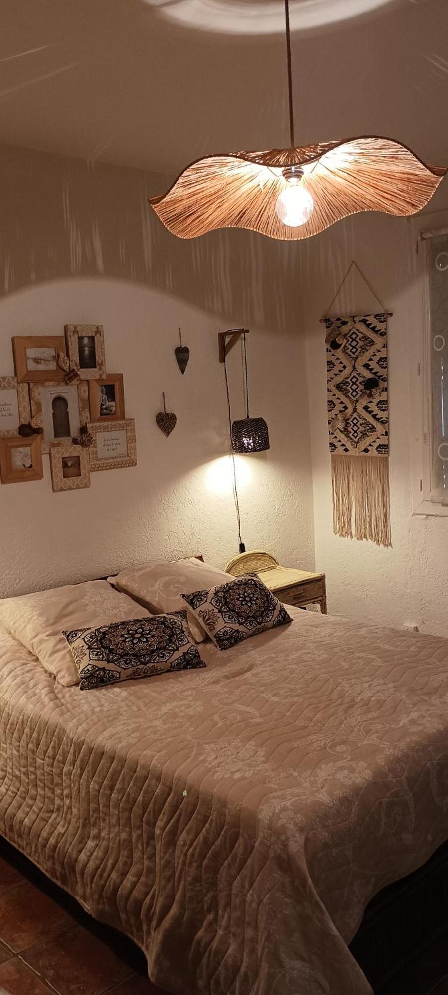 Le Petit Patio Bed & Breakfast Aigues-Mortes Bagian luar foto